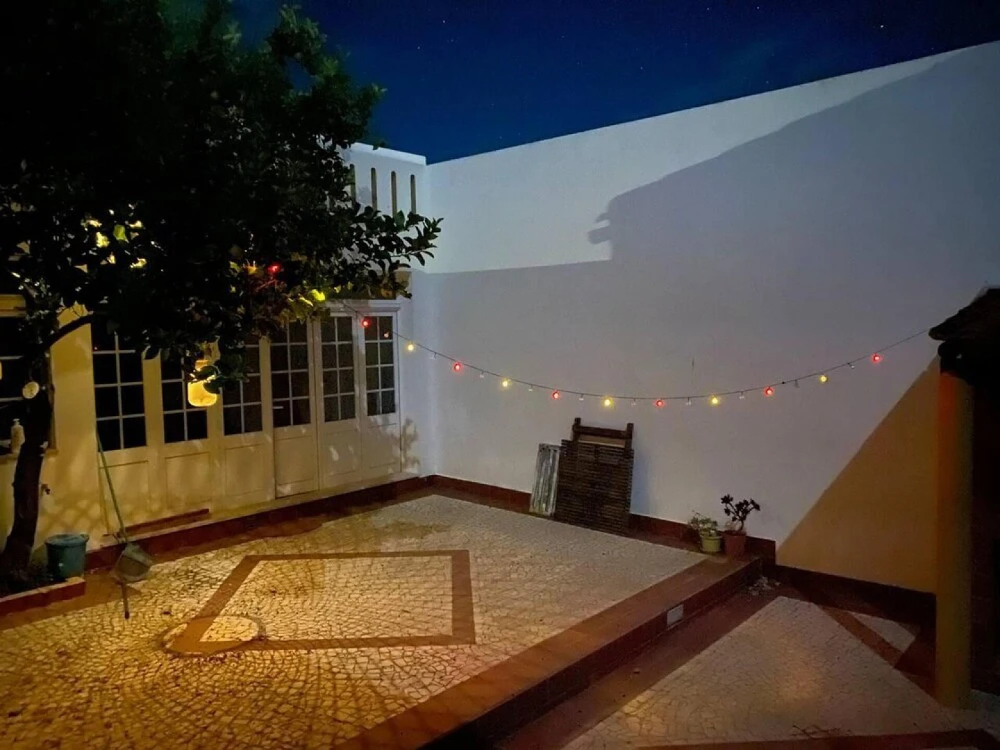 Charming 5-bed House in Granja