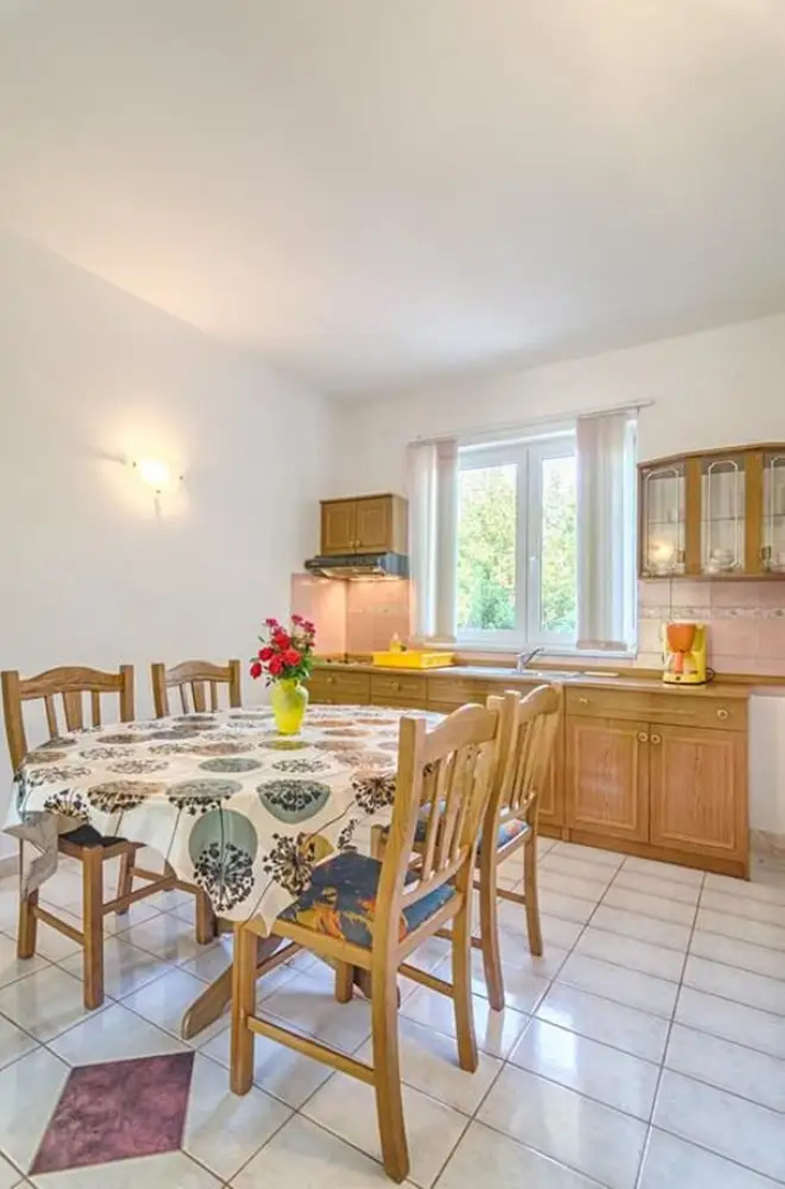 Comfort Pool Apartments