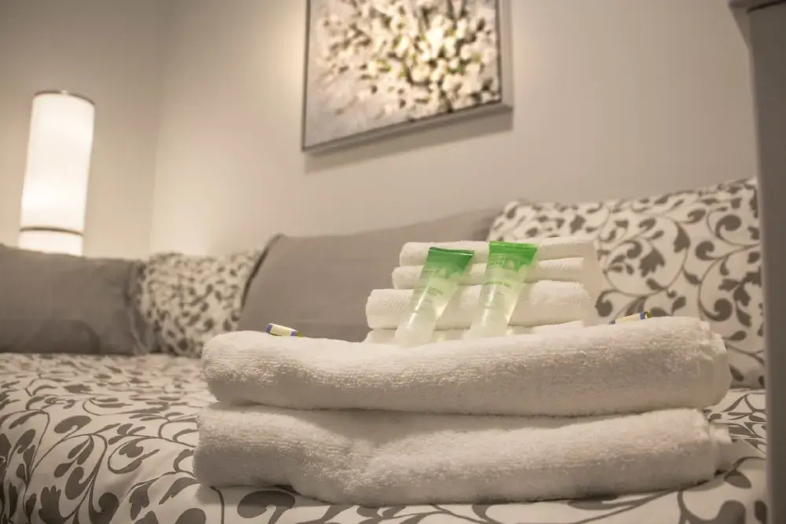 WOW Luxury Suites - Halifax Downtown