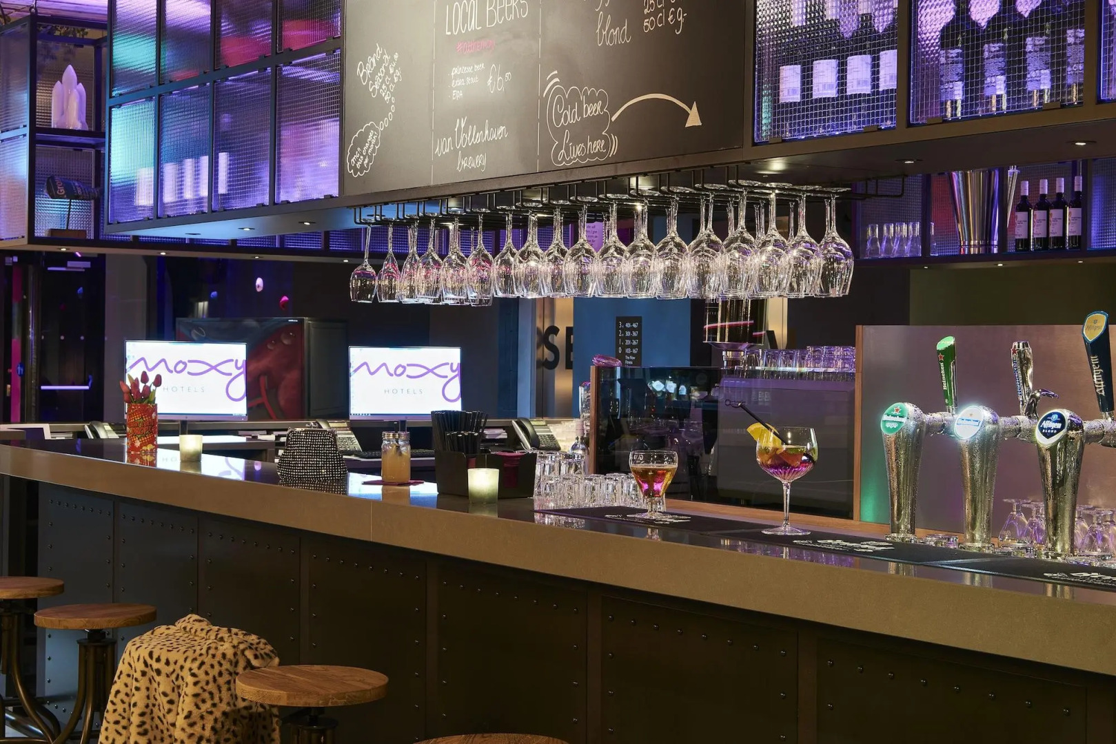 Moxy Amsterdam Schiphol Airport