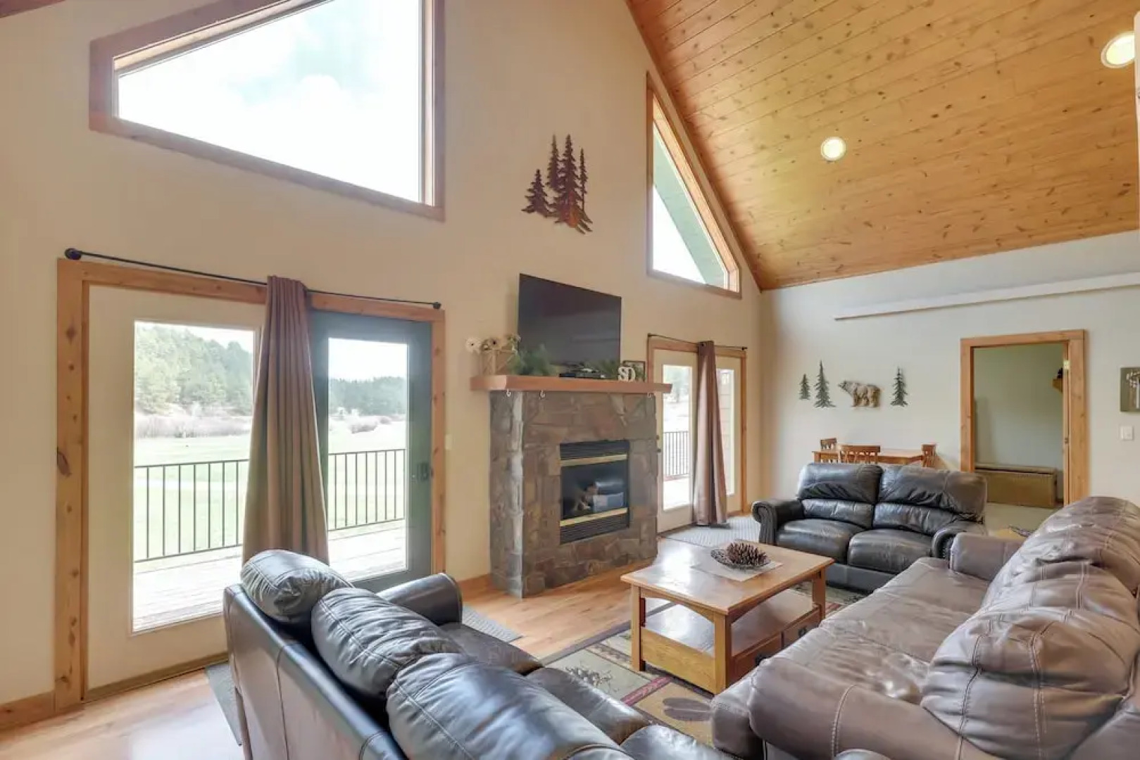 Cabin w/ On-site Trails - 15 Miles to Mt Rushmore!