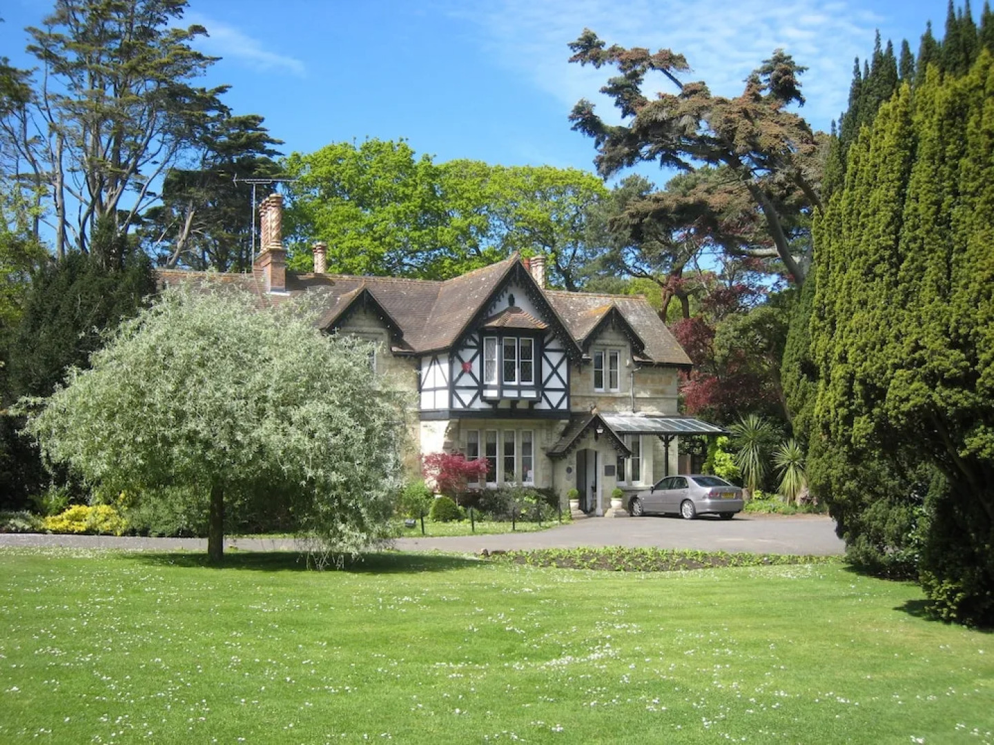 Rylstone Manor