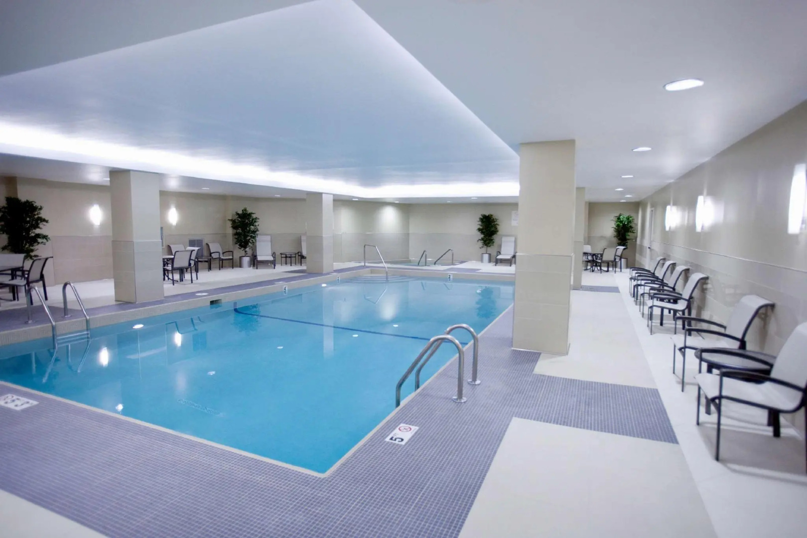 DoubleTree by Hilton Rochester - Mayo Clinic Area