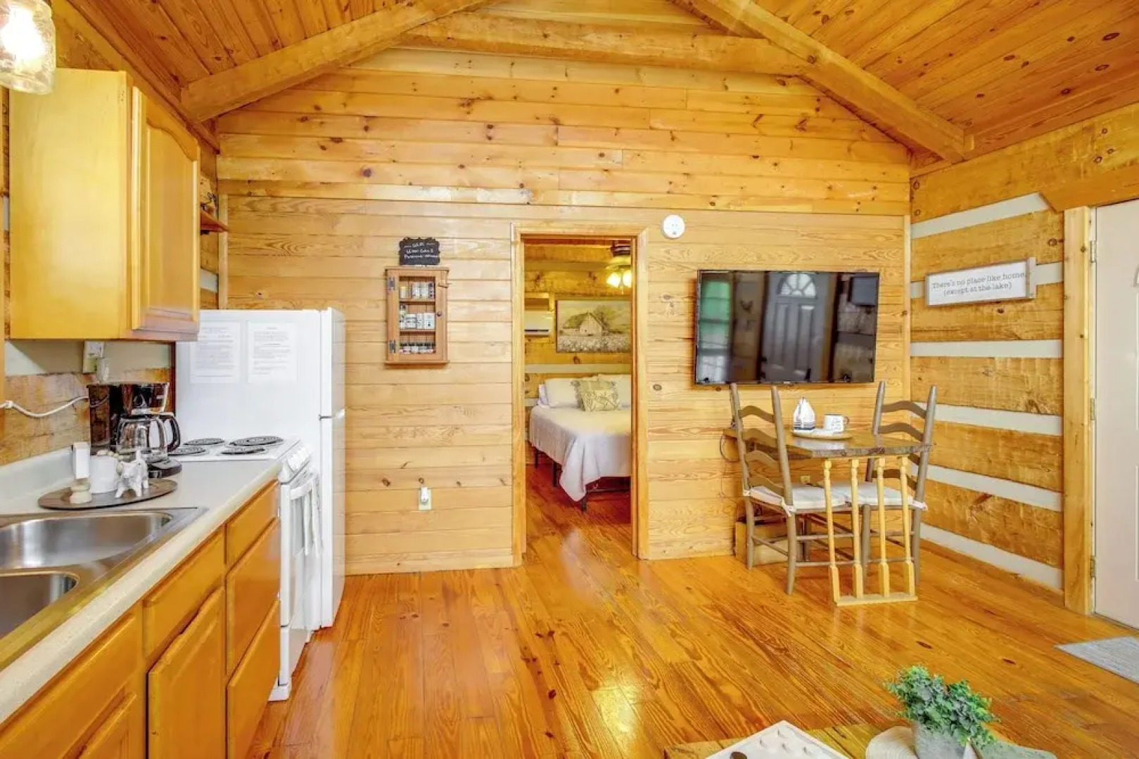 Rivers View - Cherokee Lake Cabin w/ Fire Pit!