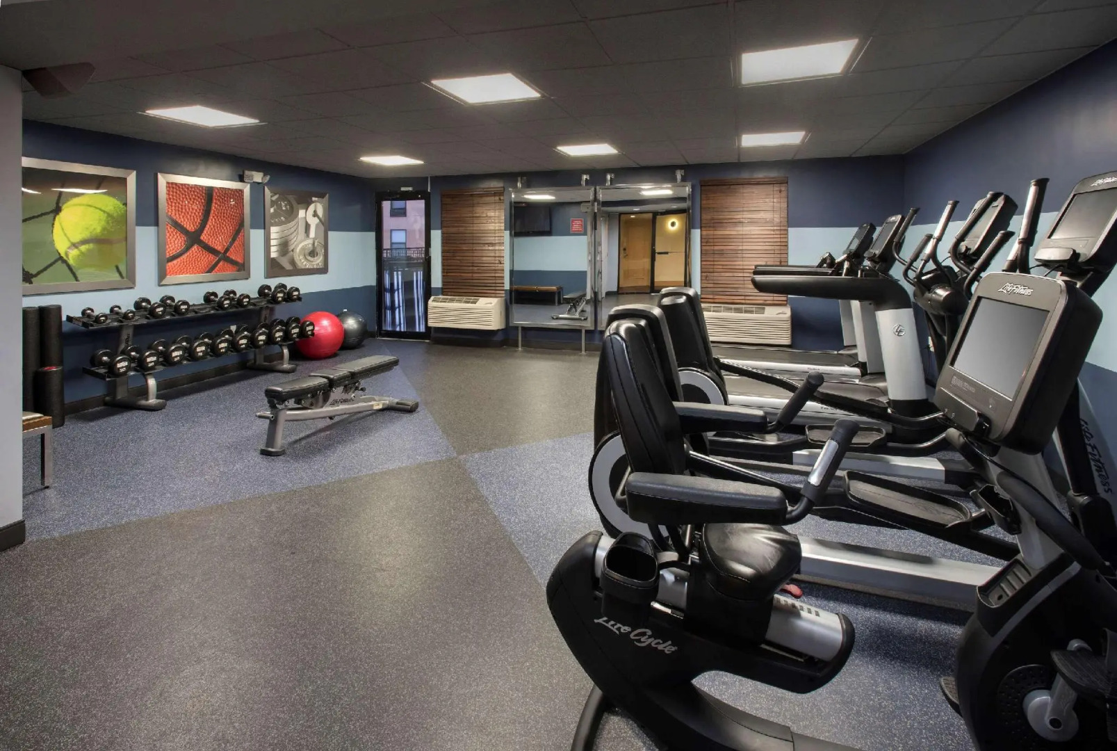 The Crossroads Hotel, Newburgh