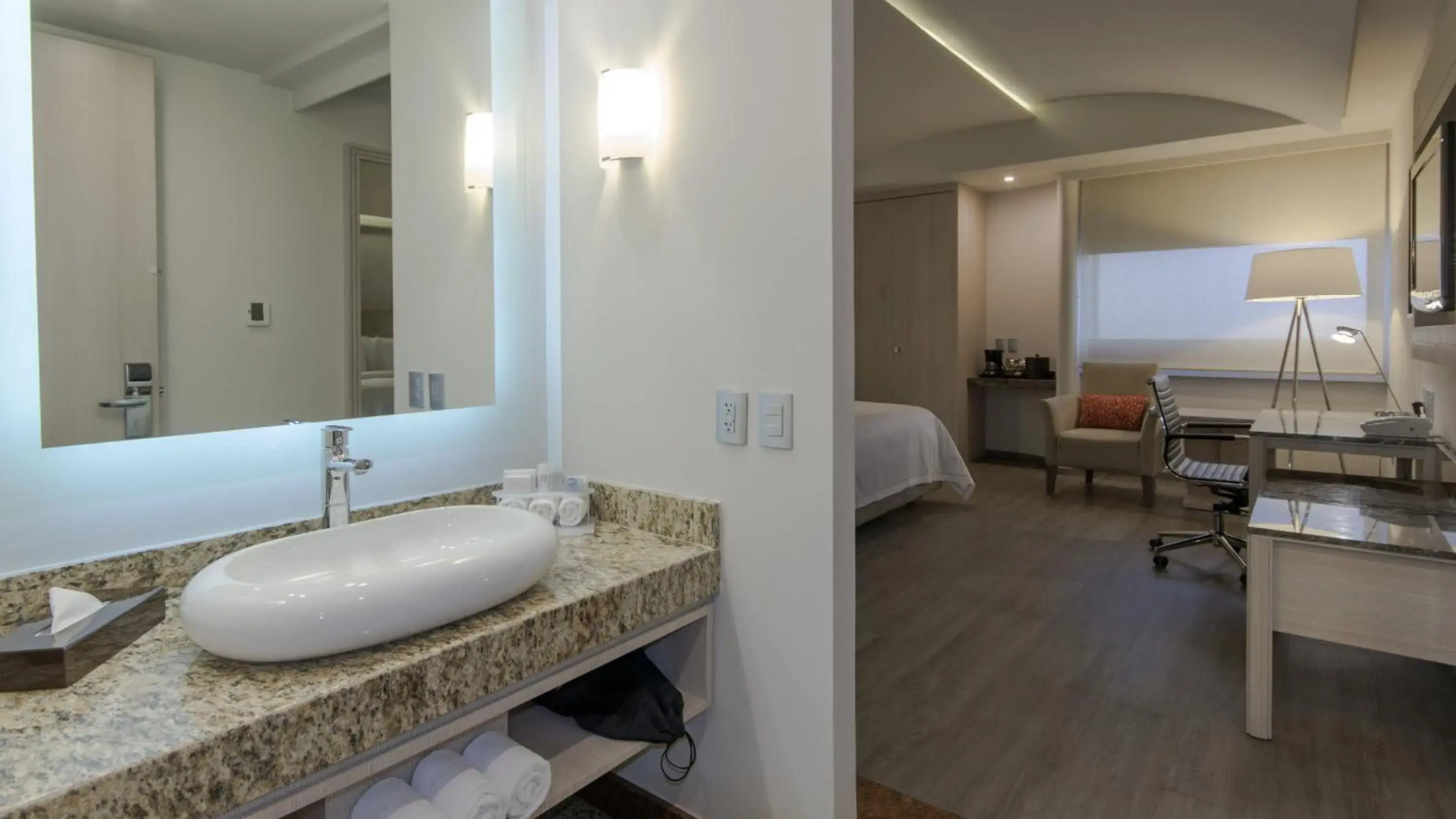 Holiday Inn Express Mexico - Toreo by IHG
