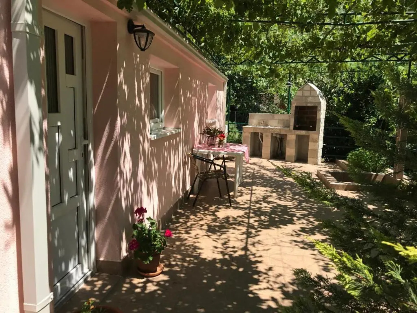 EcoHouse Risan Studio