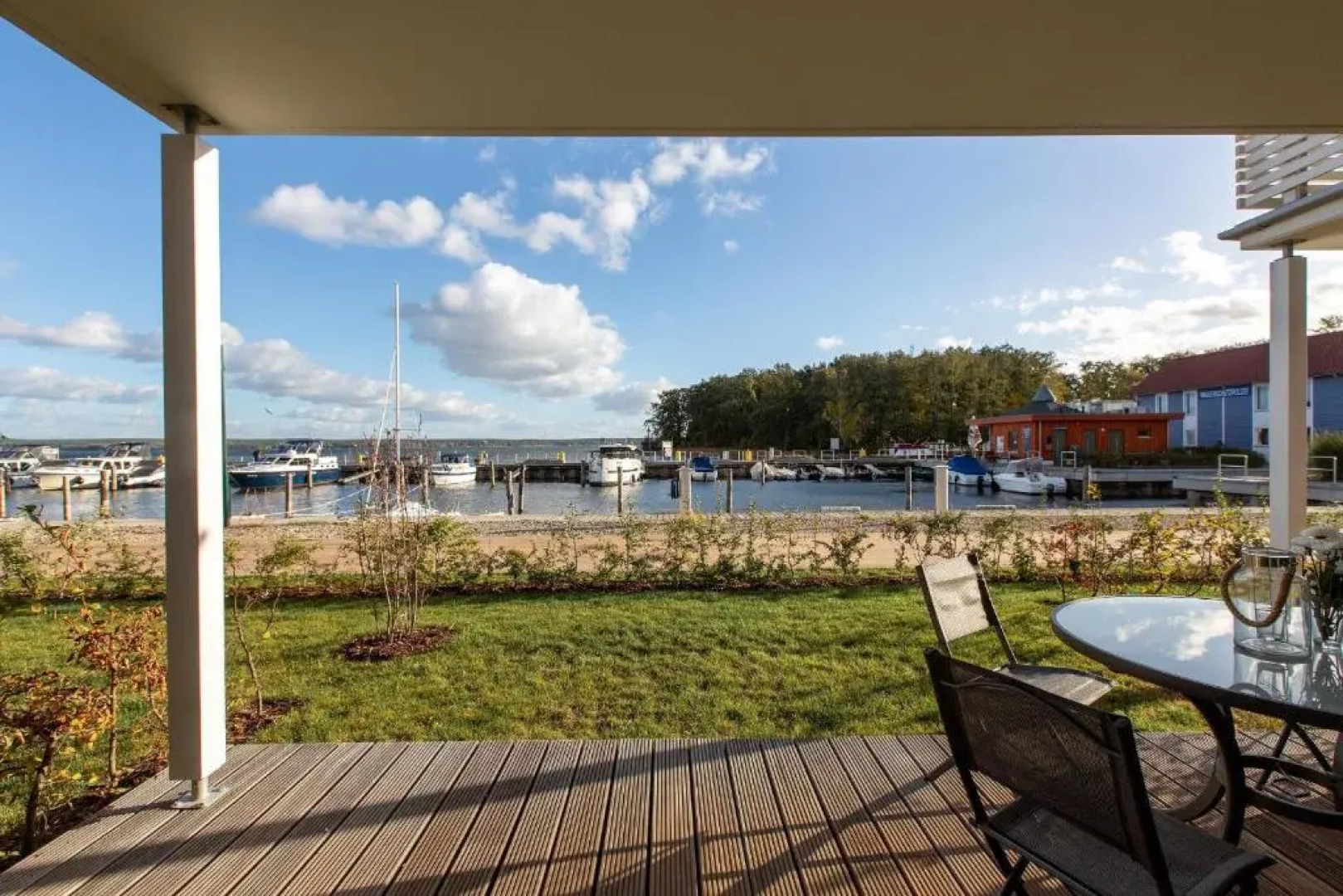 2 Zimmerapartment optional Bootsliegeplatz P6A2