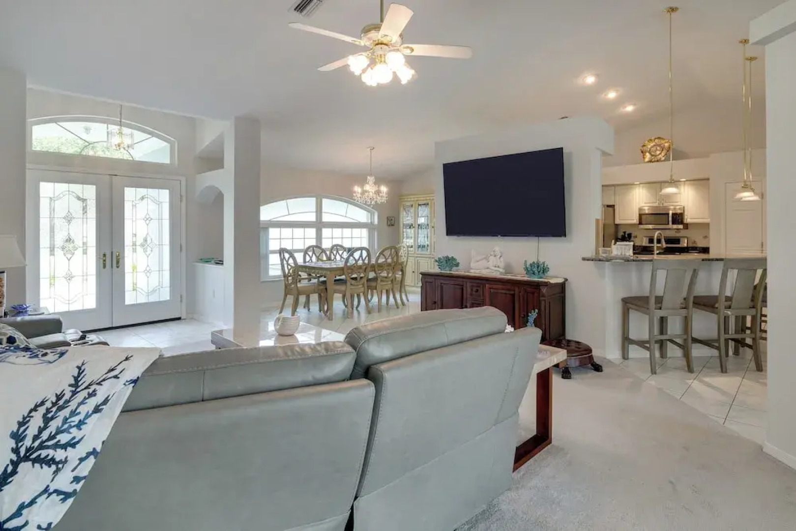 Spring Hill Home - Pool, Grill & Golf Course Views