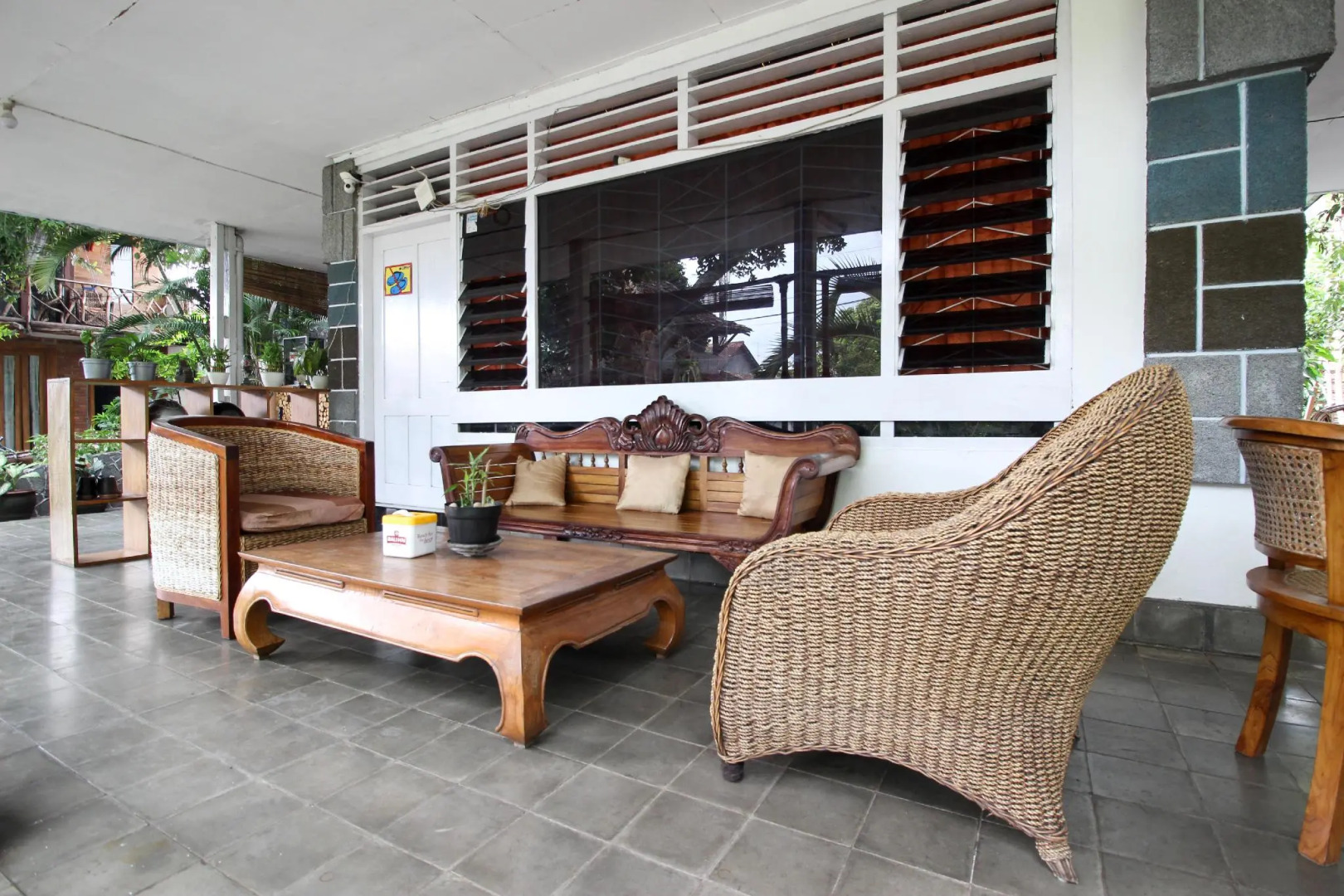 RedDoorz near Rumah Sakit Wirosaban