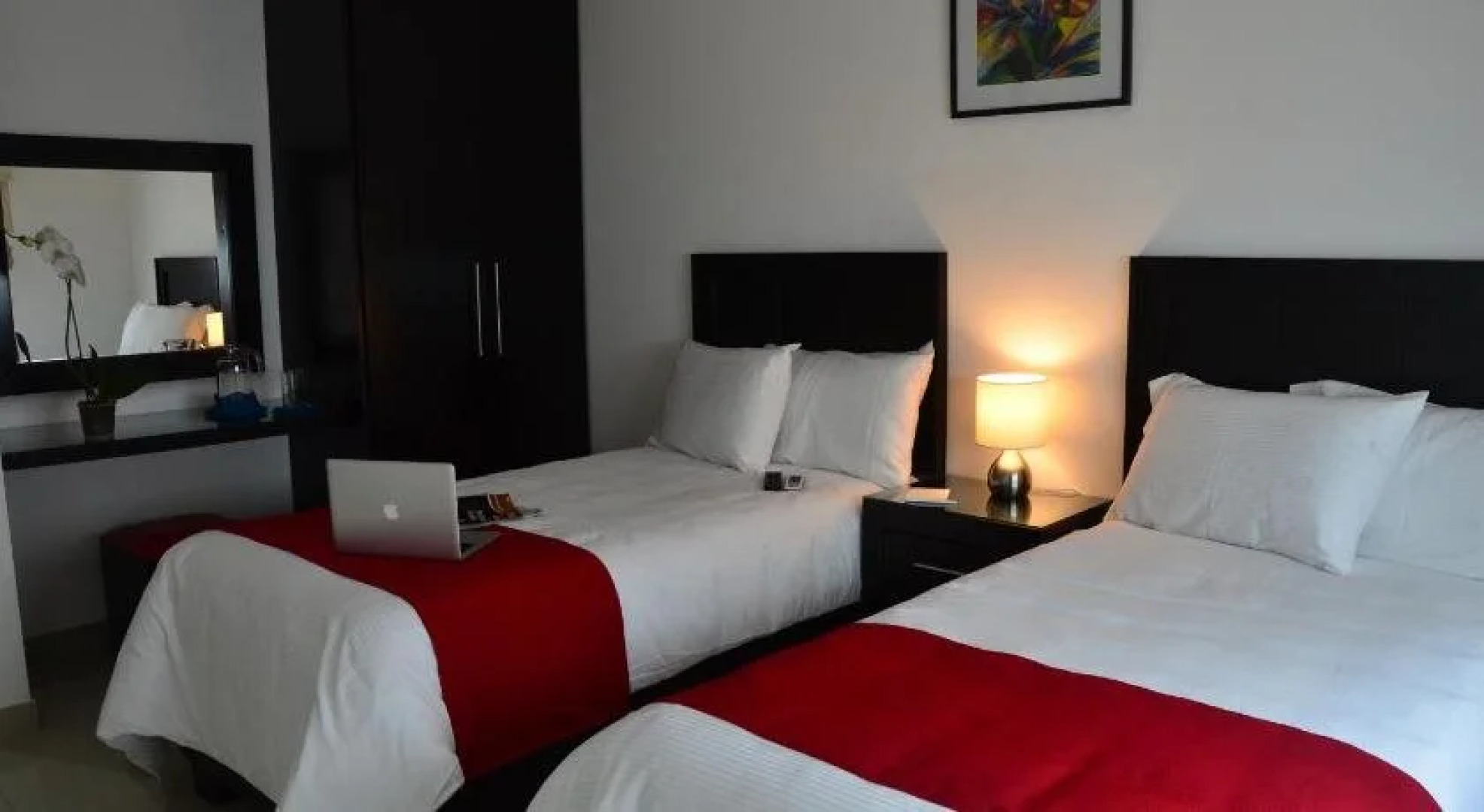 Hotel Clamont Suites