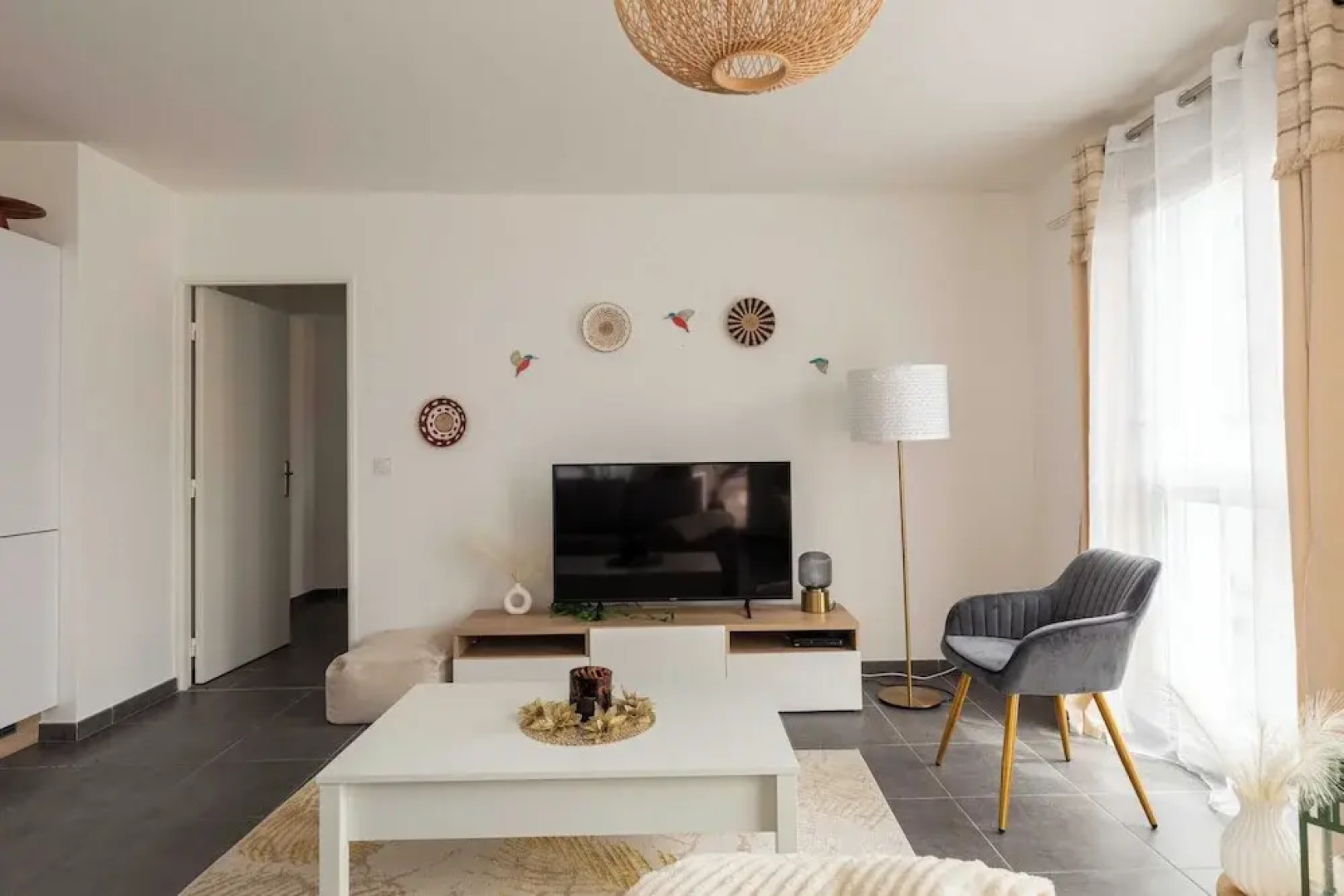 Charming Apartment 2br/4p - Near to Lyon