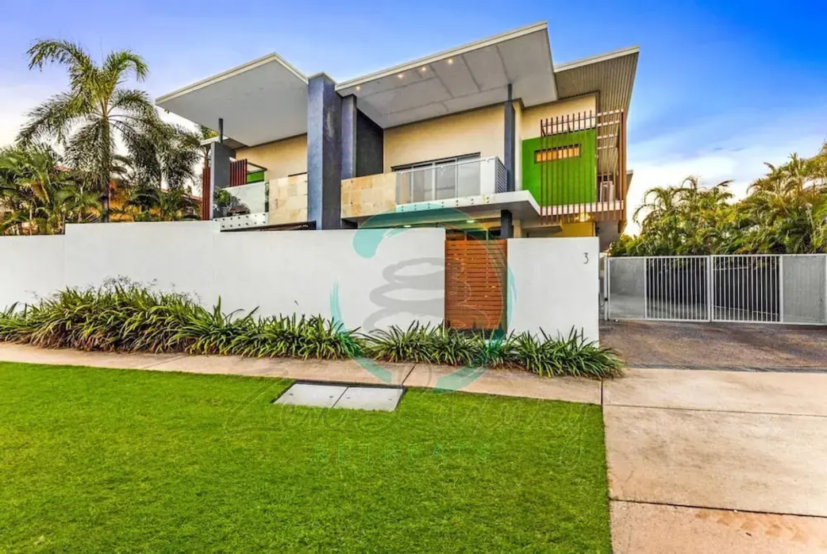 Luxurious Cozy Retreat Pool Office Parking