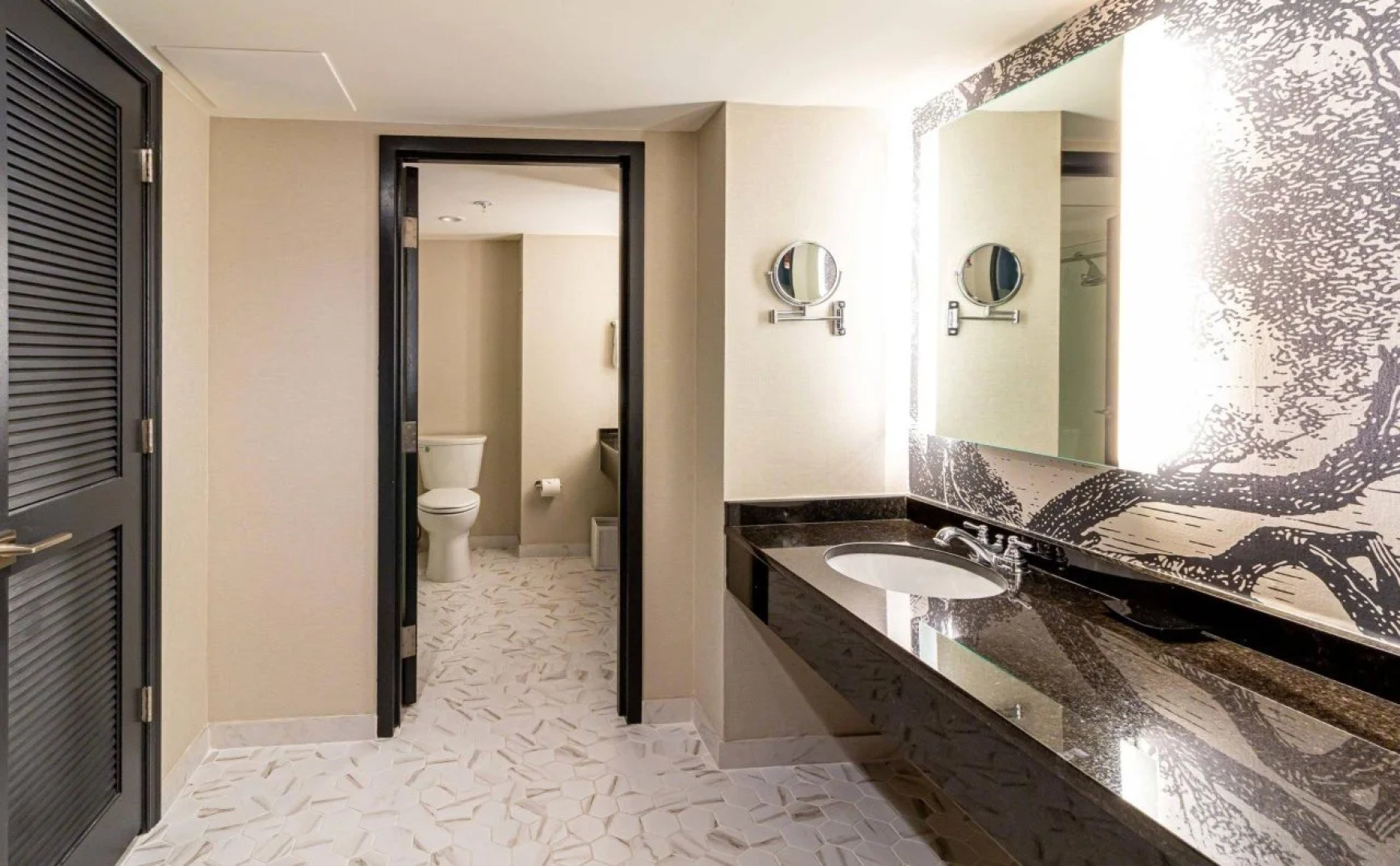 Williamsburg Lodge, Autograph Collection