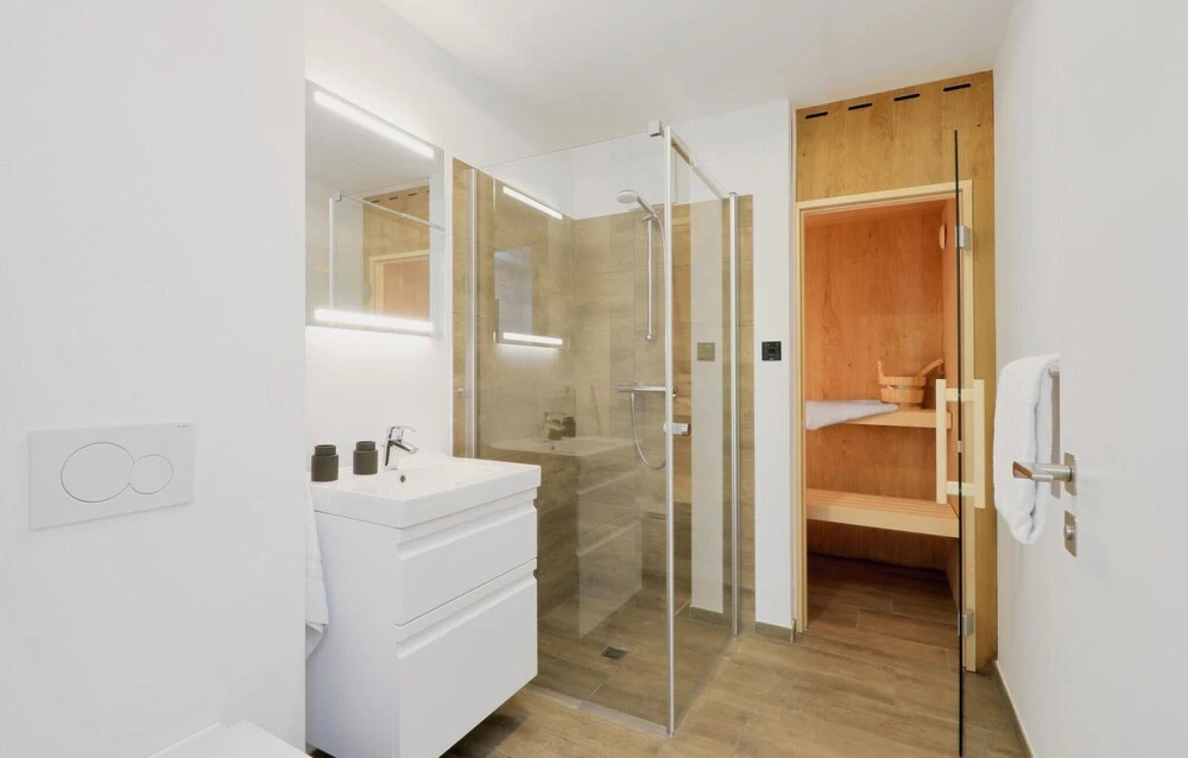 Stunning Home in Lembruch/dümmer See With Sauna, Wifi and Indoor Swimming Pool