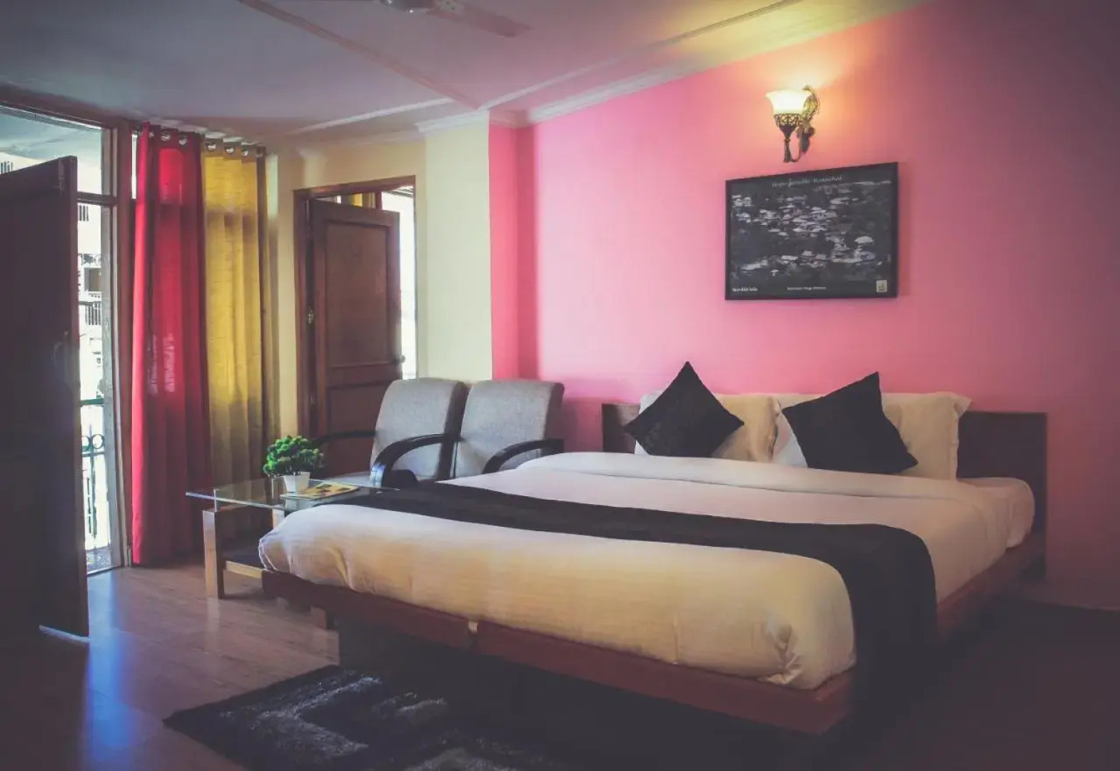 M Hotel & Restaurant