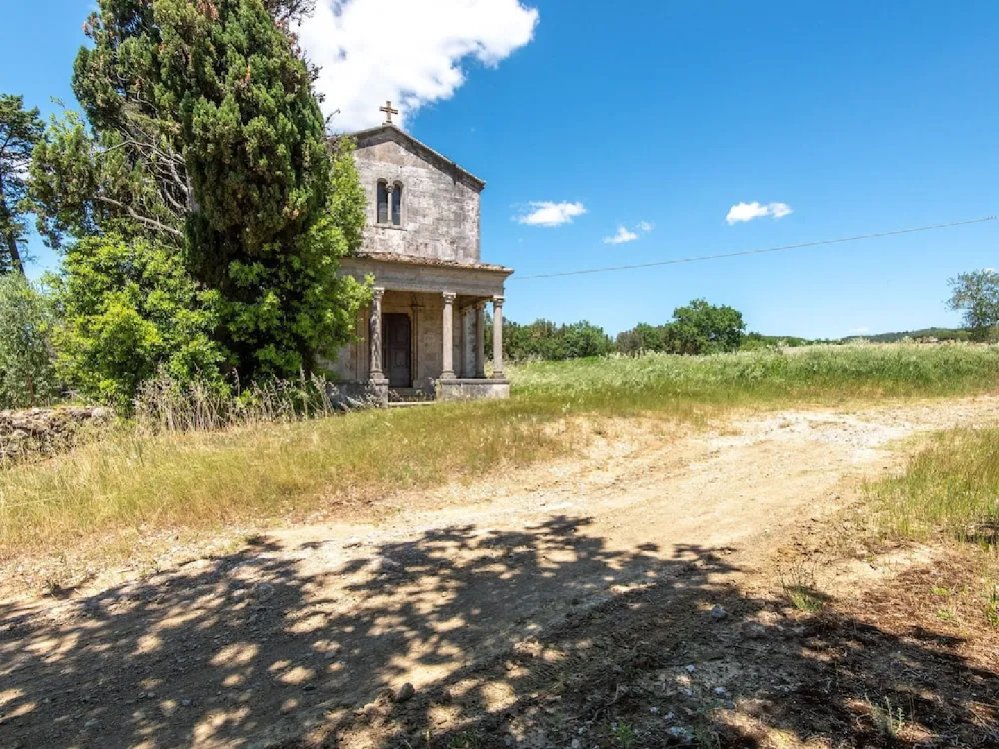 Secluded Apartment in Rapolano Terme with Garden