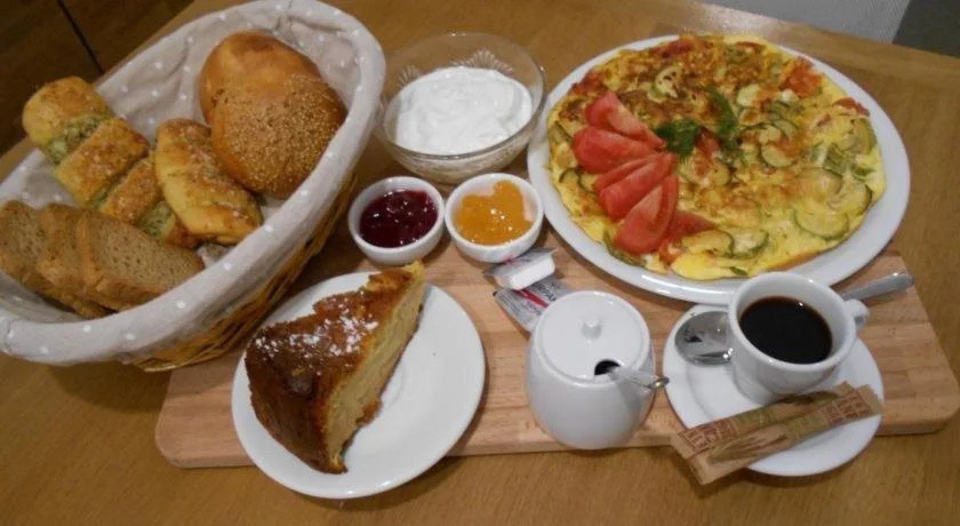 Dahlia Apartments and Studios