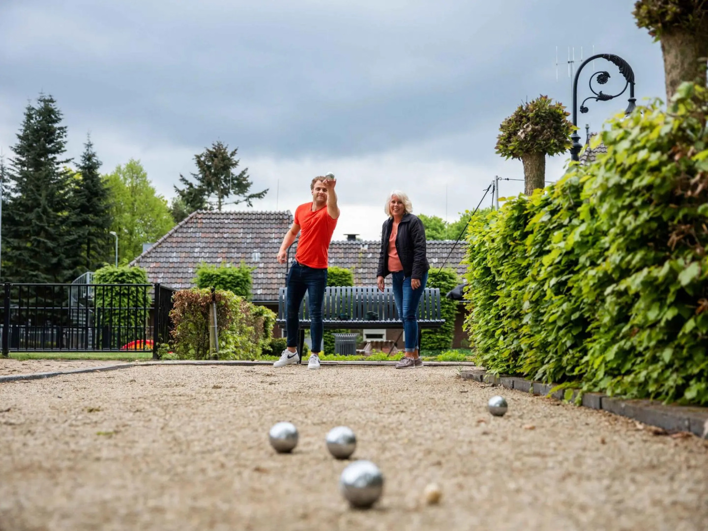 Well-maintained chalet with WiFi in a holiday park close to Park De Veluwe