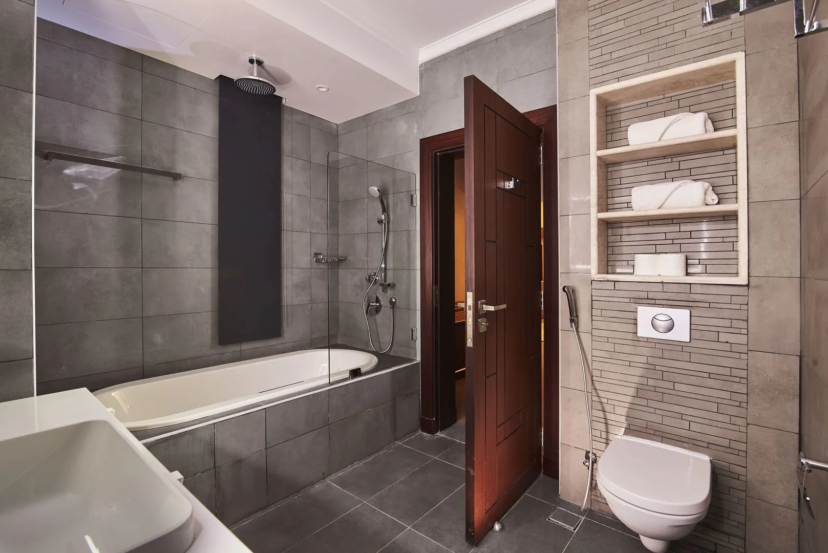 Sahab Resort and Spa