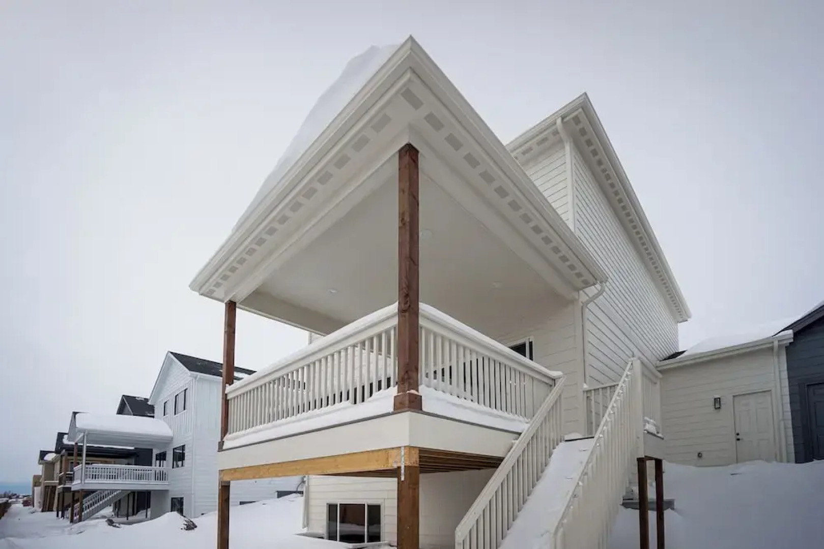 Family-friendly Townhome ~ 2 Mi to Windsor Lake!