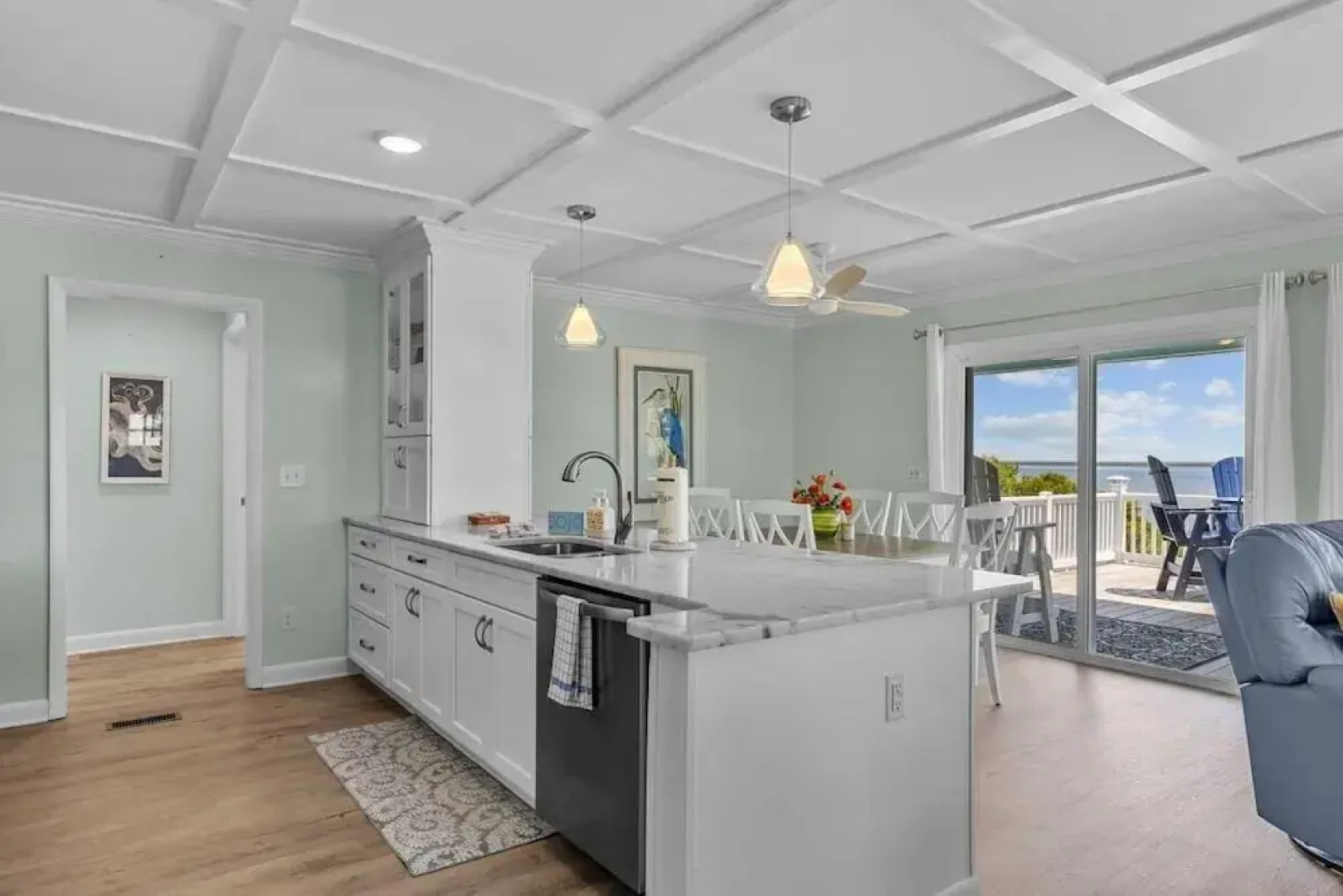Sunrise Sound Cottage 3 Bedroom Home by RedAwning