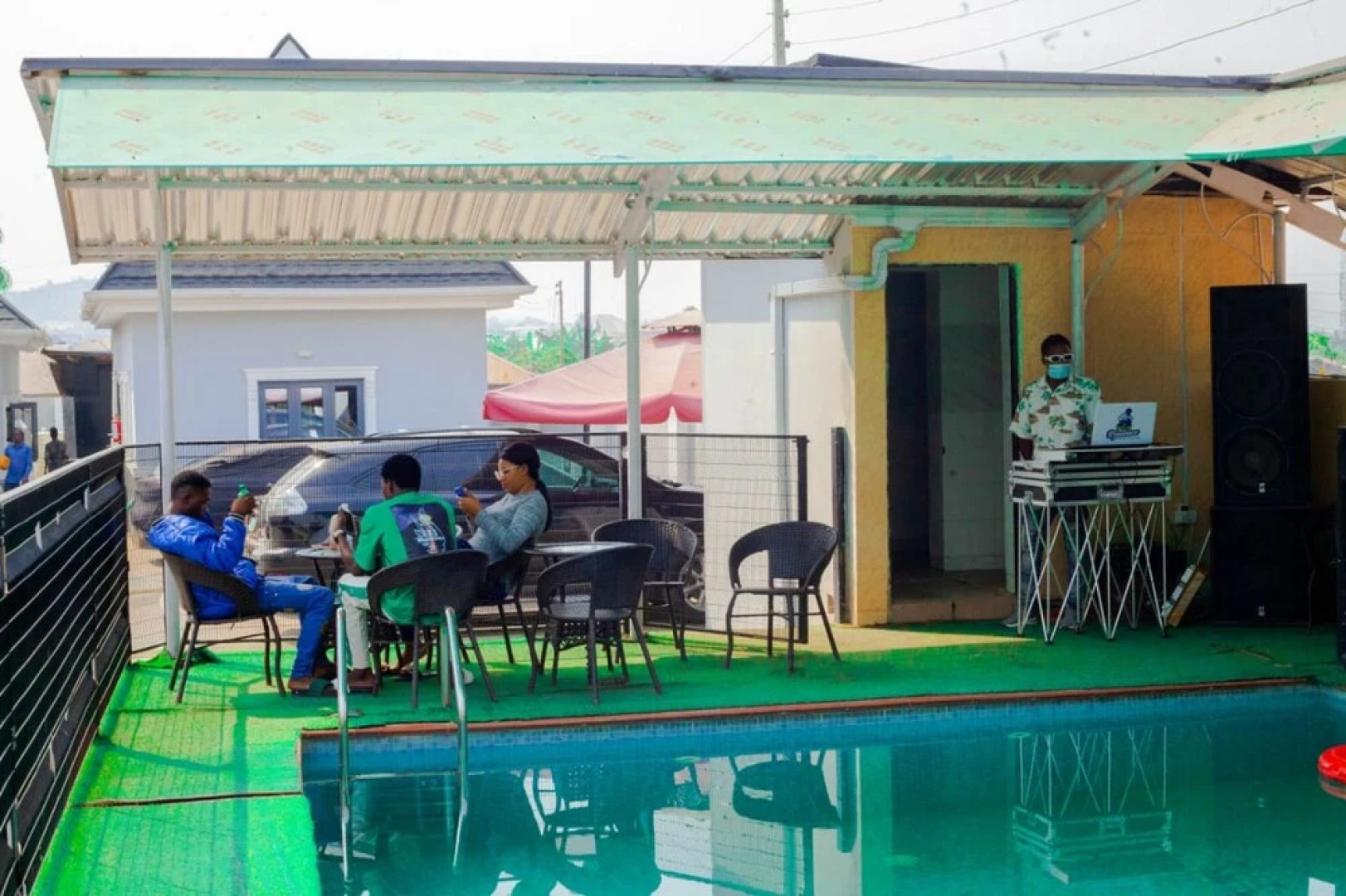 Ronkibog Crystal Hotel & Suites