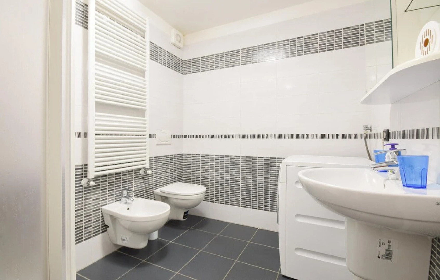 Awesome Home in Vado Ligure With Internet and 2 Bedrooms