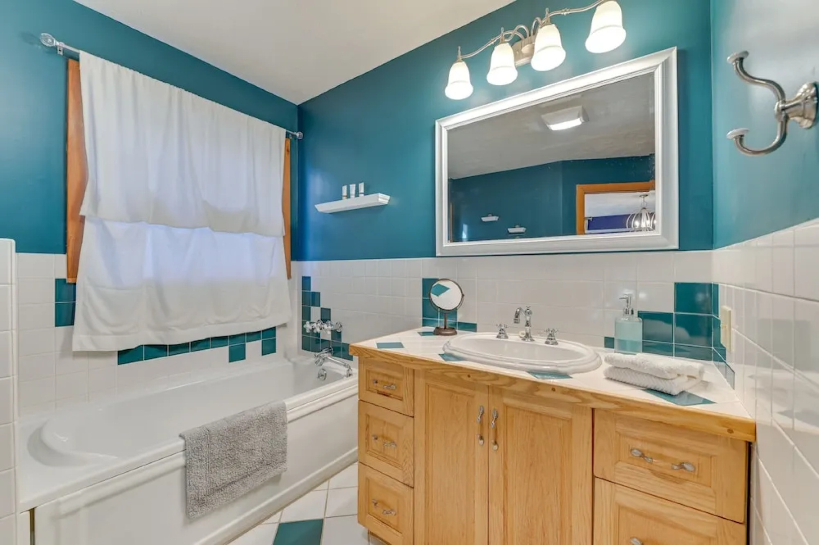 Slope Views: Luxe Windham Retreat w/ Hot Tub!