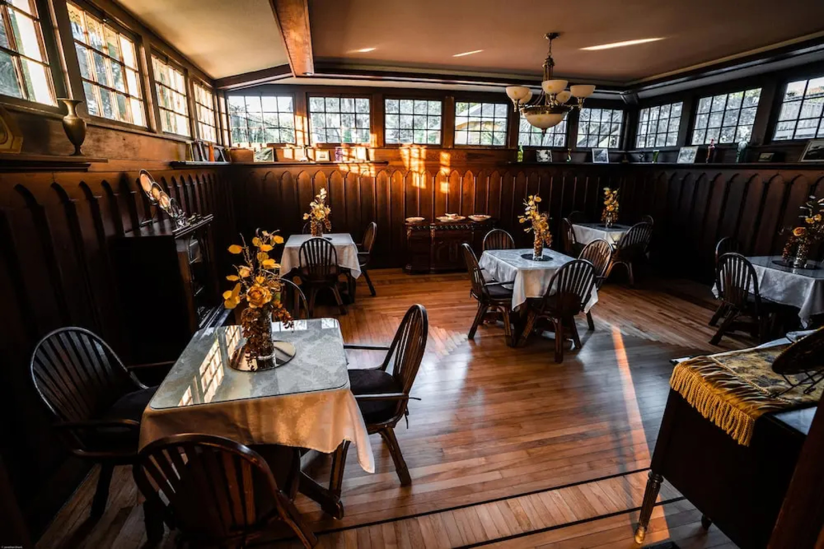 Live Oaks Inn