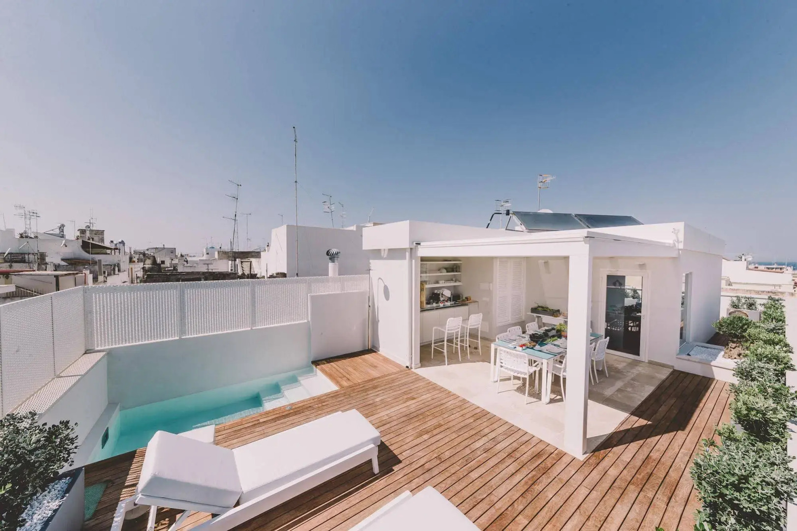 Cinquevite Rooms & Pool