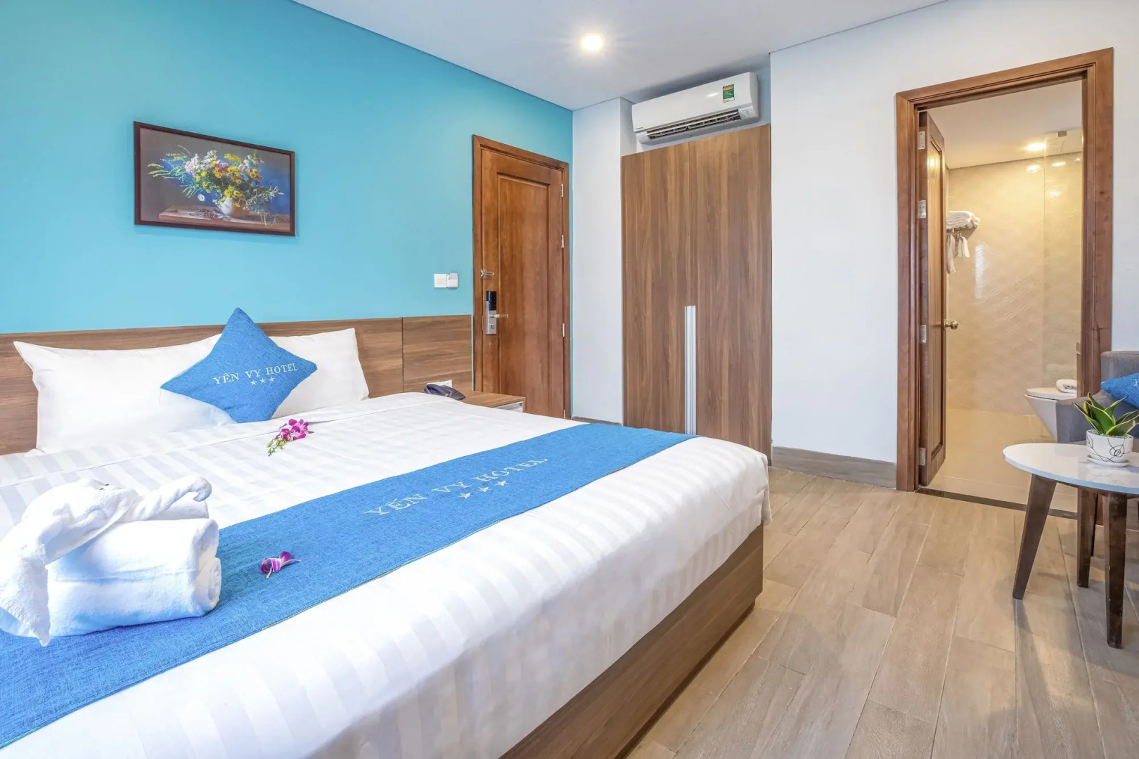 Yen Vy Hotel & Apartment