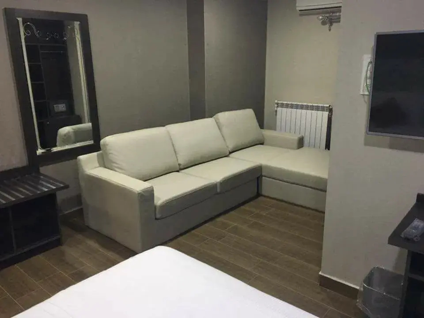 Timgad Hotel Hazem
