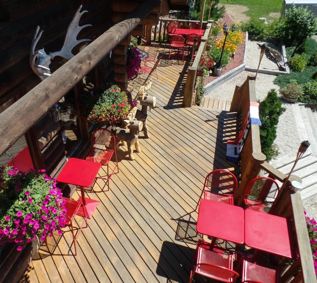 Hawks Nest Lodge And Restaurant