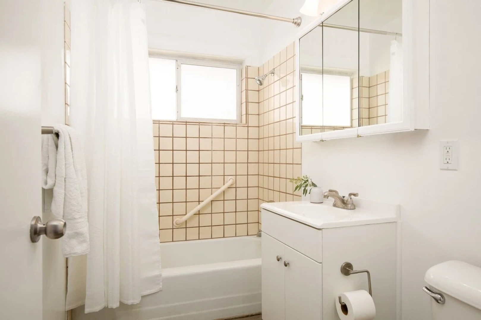 Sunburst by Avantstay Newly Added Pool! 5 Mins TO Town