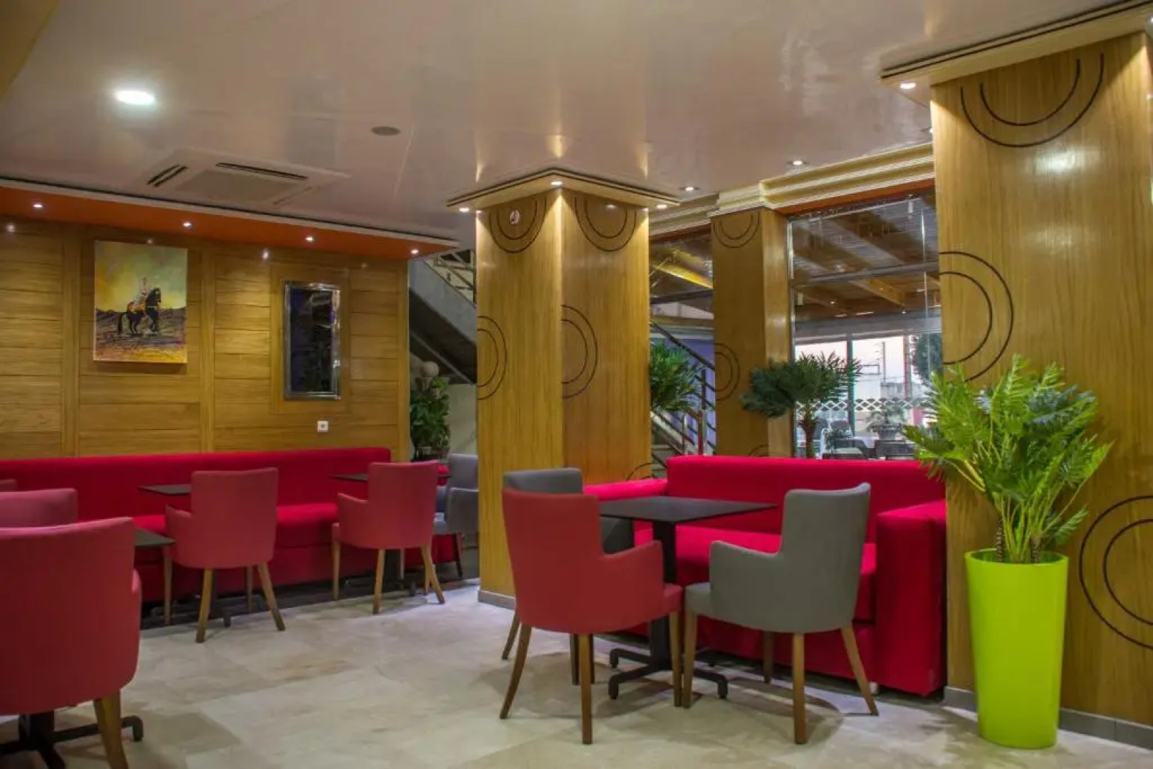 Hotel Hadaik Ain Asserdoune