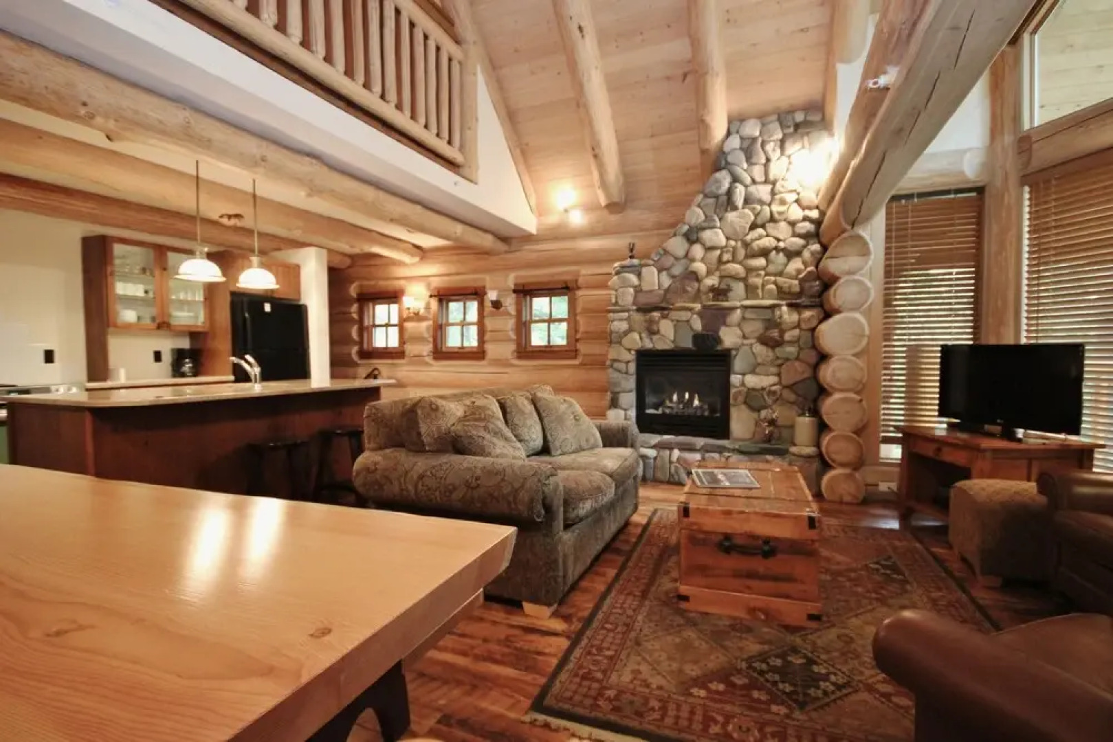 Snow Creek Cabins by Fernie Lodging Co.