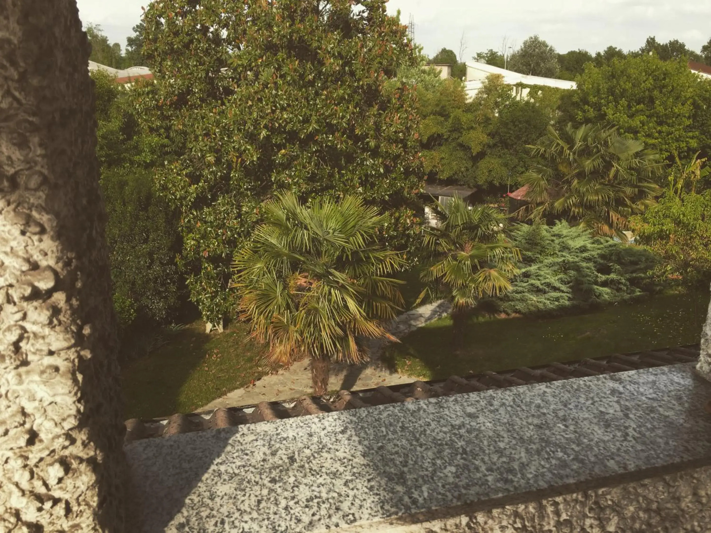 Sunny family apartment in villa - HUMANITAS FORUM IEO