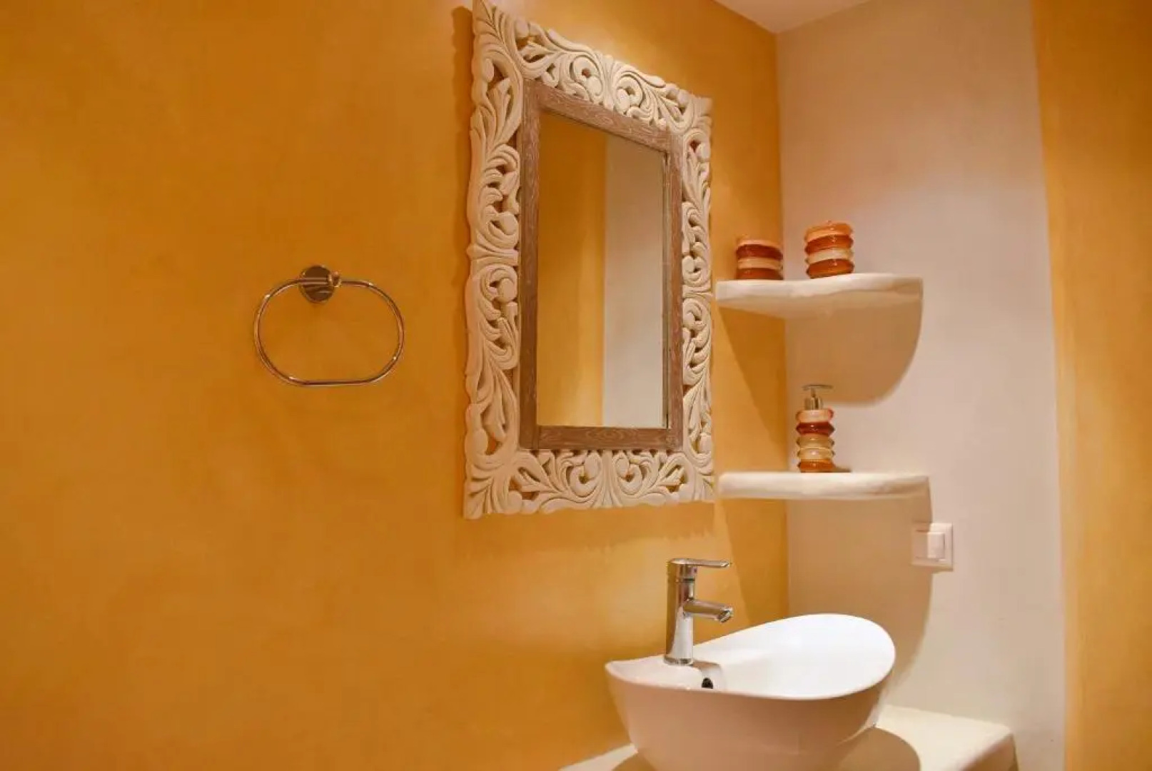 Tzamaros Studios Kythnos