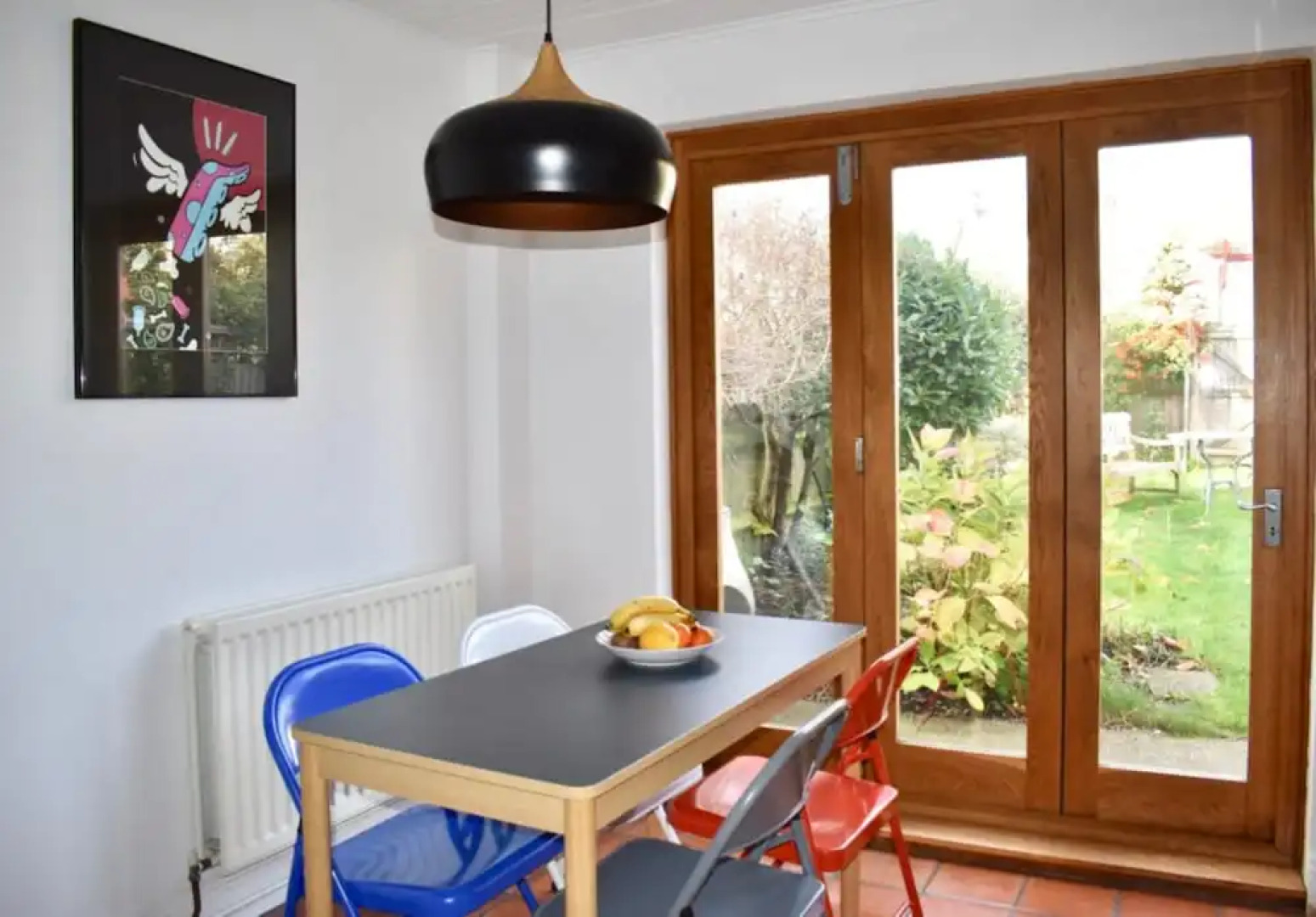 Bright 3 Bedroom House Near Queens Park