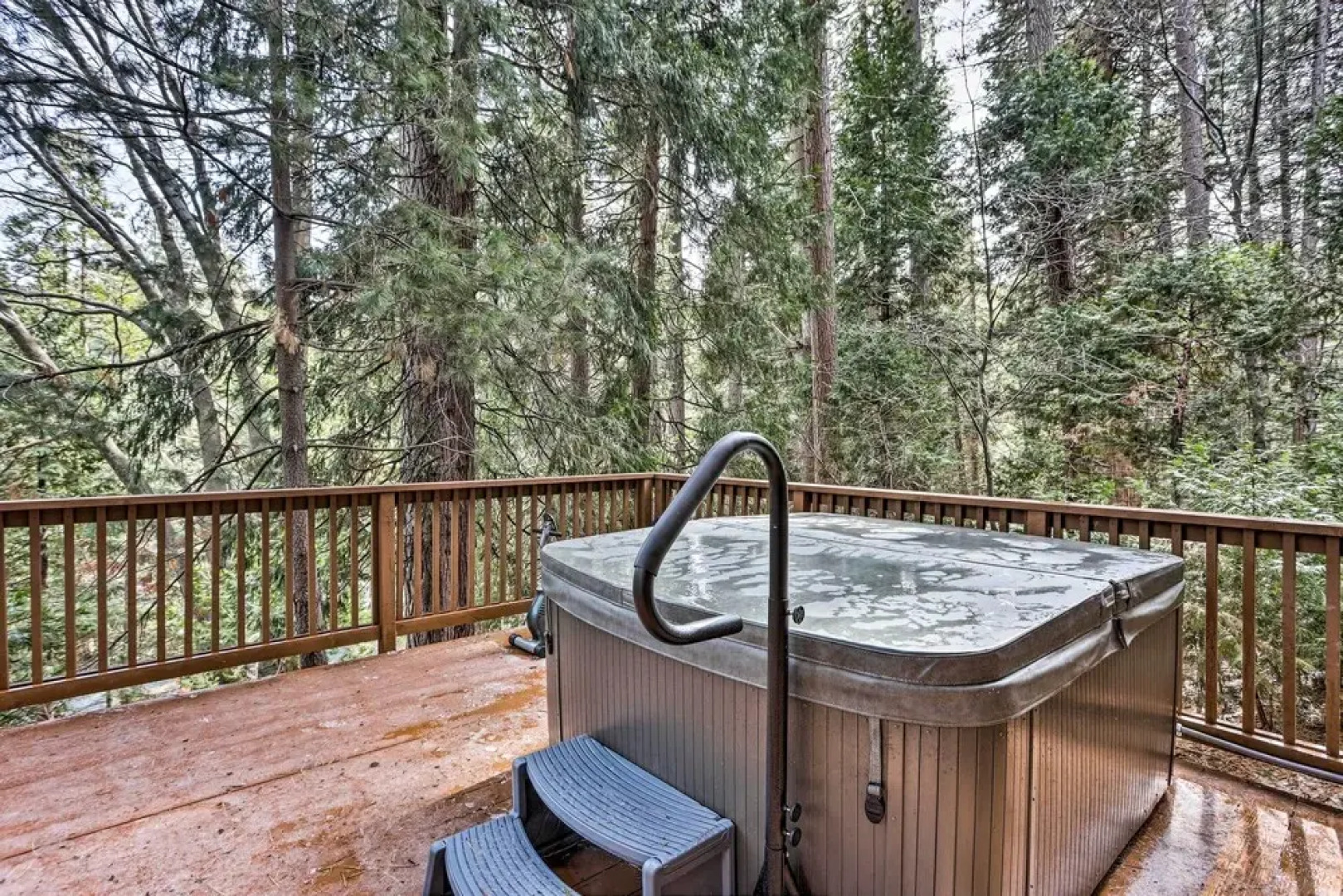 Woodsy Twin Peaks Getaway w/ Hot Tub & Views!