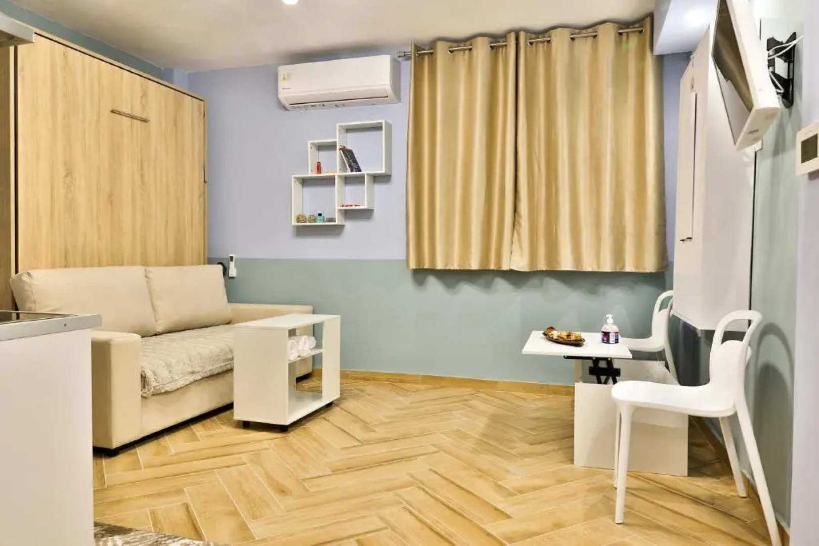 Apollo 4 - Luxury Apartment (City Center Studio)