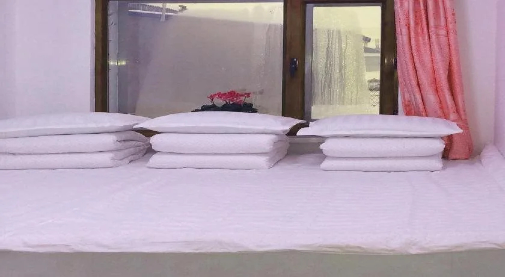 Rime Island Manzhaosongju Inn