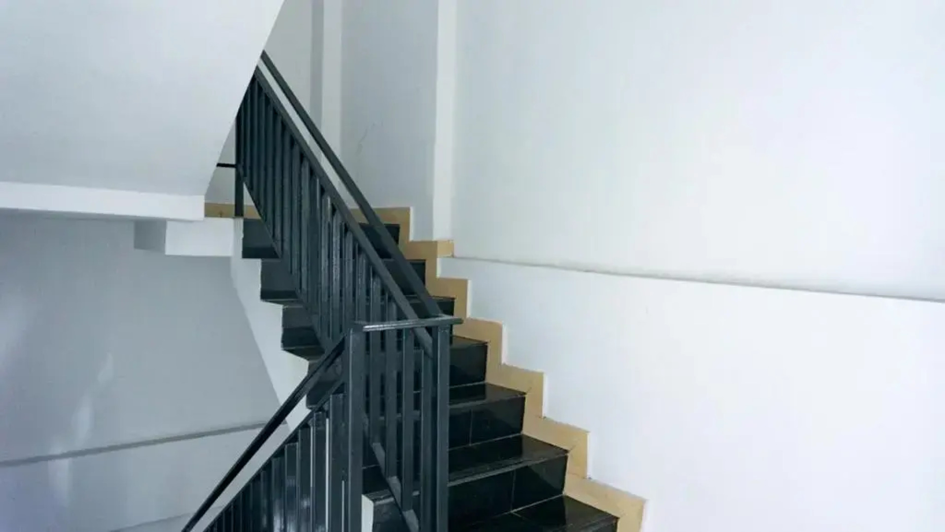 RedDoorz near Pelabuhan Jayapura