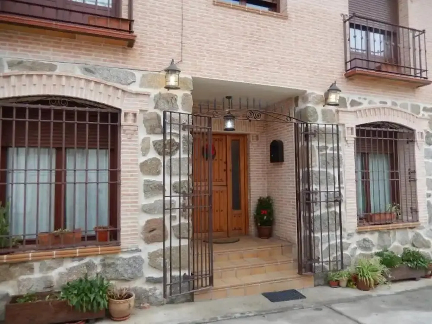 Apartment With 2 Bedrooms in Cenicientos, With Wonderful Mountain View and Furnished Terrace