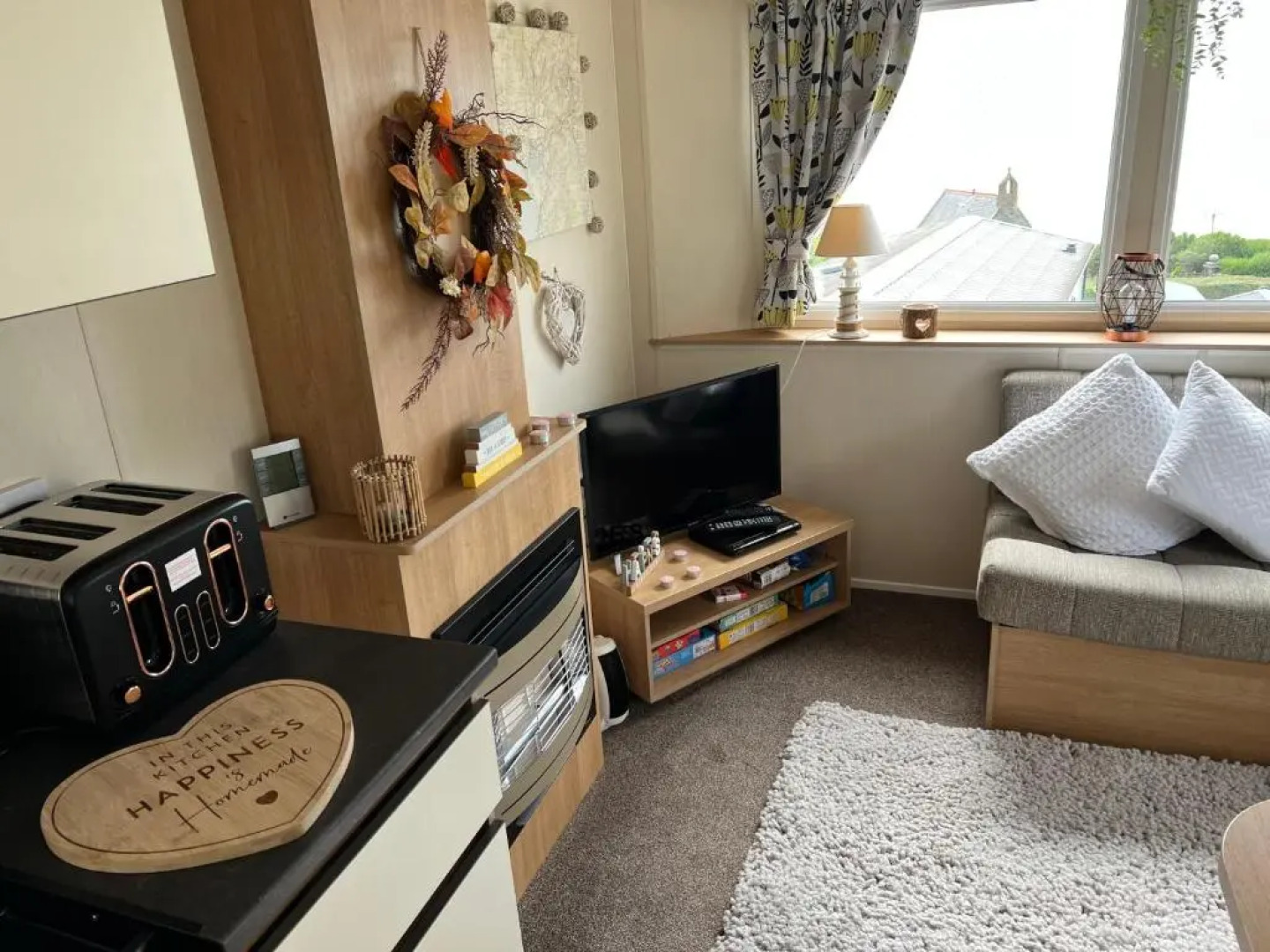 Barmouth Pet-friendly 2-bed Caravan With Sea View
