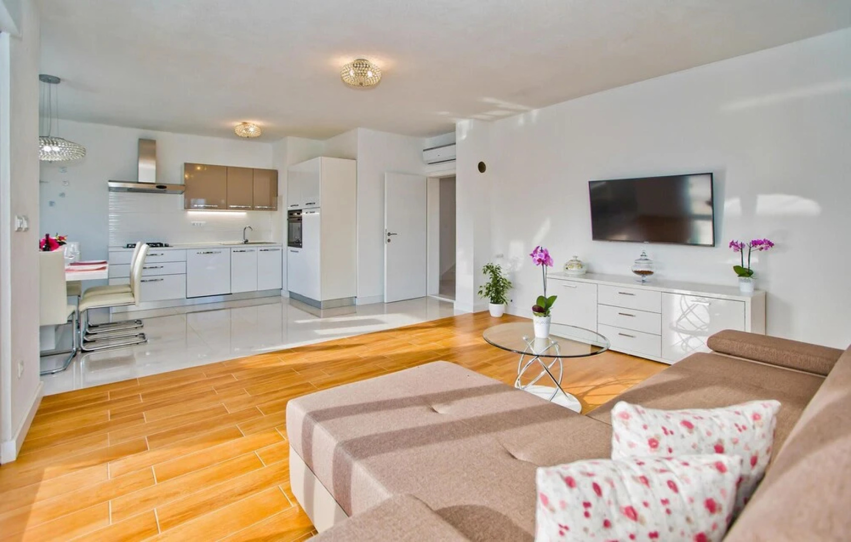 Nice Home in Bogomolje With Outdoor Swimming Pool, Wifi and 3 Bedrooms