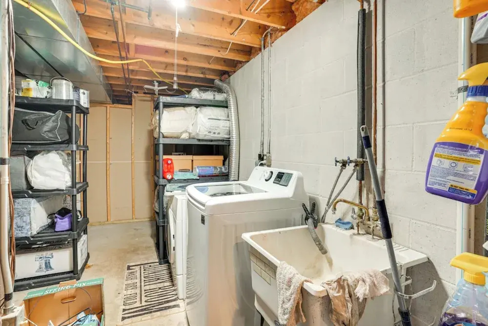 Charming Savage Home w/ Yard: 18 Mi to Minneapolis