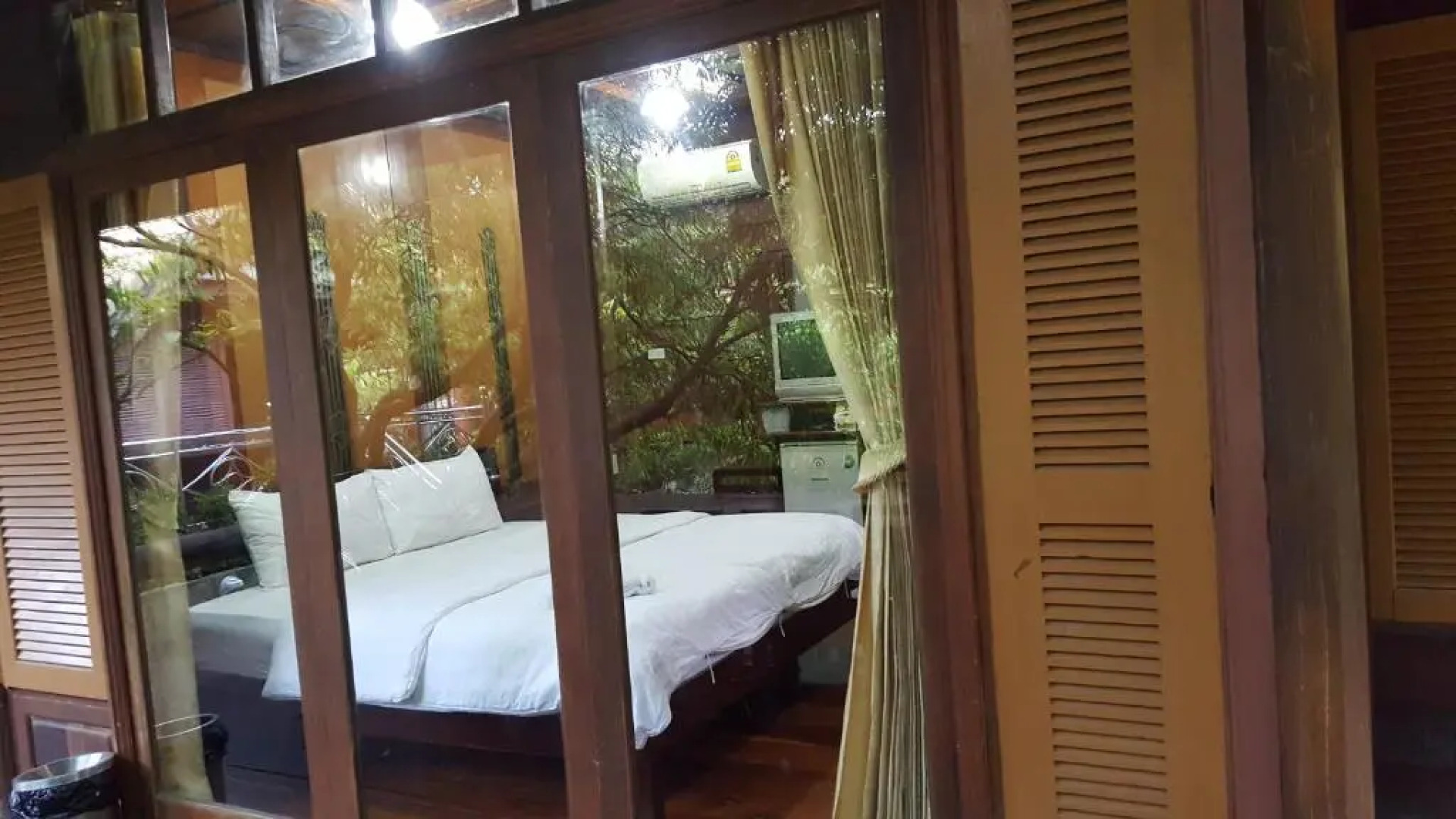 Ruean Mai Chai Khlong