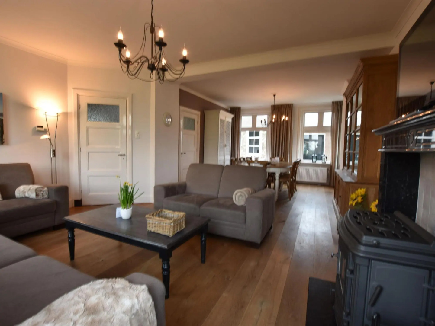 Spacious Farmhouse in IJzendijke with Garden